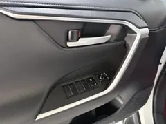 2023 Toyota Wildlander 2.0L CVT 2WD PLUS, белый — фото 5