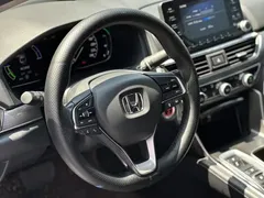 2018 Honda Accord Hybrid 2.0L V, белый — фото 12
