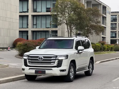 Toyota Land Cruiser (imported) 2023
