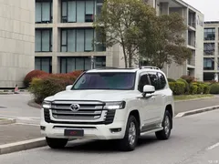 2023 Toyota Land Cruiser (imported) 3.5T Middle East — фото 1