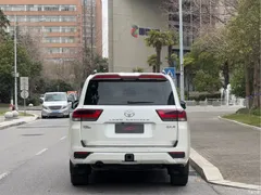 2023 Toyota Land Cruiser (imported) 3.5T Middle East — фото 4