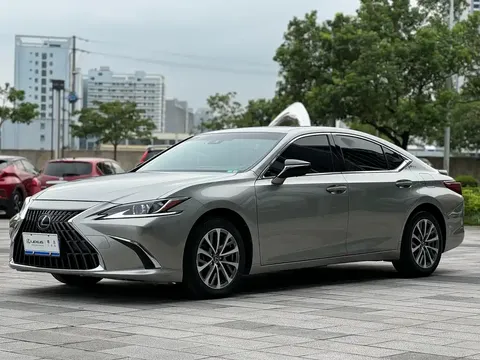 2021 Lexus ES 260