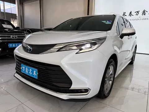 2023 Toyota Sienna 2.5L Hybrid Comfort