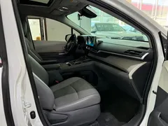 2023 Toyota Sienna 2.5L Hybrid Comfort, белый — фото 10