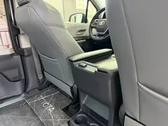 2023 Toyota Sienna 2.5L Hybrid Comfort, белый — фото 13