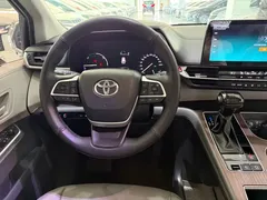 2023 Toyota Sienna 2.5L Hybrid Comfort, белый — фото 15