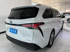2023 Toyota Sienna 2.5L Hybrid Comfort, белый — фото 20