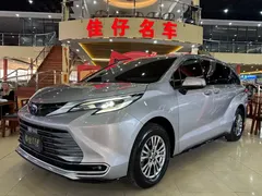2021 Toyota Sienna 2.5L Hybrid Premium — фото 1