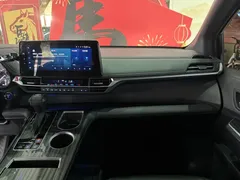 2021 Toyota Sienna 2.5L Hybrid Premium — фото 13