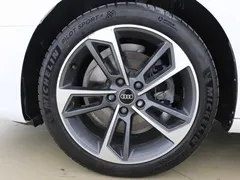 2022 Audi A4L 40 TFSI, белый — фото 16