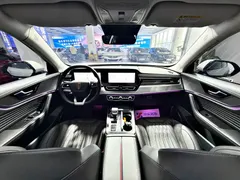2023 Hongqi HS5 2.0T 4WD Pro — фото 6
