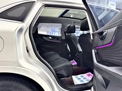 2023 Hongqi HS5 2.0T 4WD Pro — фото 12