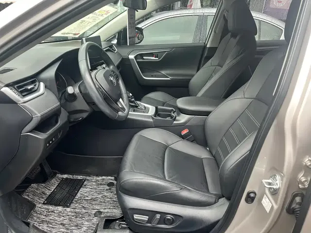 2022 Toyota Wildlander 2.0L CVT 2WD Luxury