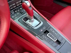 2020 Porsche 718 Boxster 2.0T, белый — фото 10