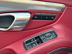 2020 Porsche 718 Boxster 2.0T, белый — фото 12
