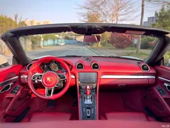 2020 Porsche 718 Boxster 2.0T, белый — фото 17