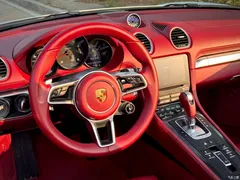 2020 Porsche 718 Boxster 2.0T, белый — фото 18