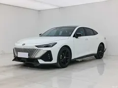 2023 Changan UNI-V 1.5T Premium Type, белый — фото 1