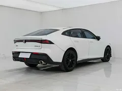 2023 Changan UNI-V 1.5T Premium Type, белый — фото 6