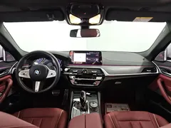 2023 BMW 5 Series 5 530Li M, белый — фото 8