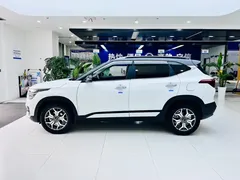 2021 Kia Seltos 1.5L CVT, белый — фото 5