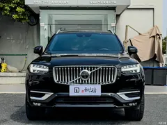 2021 Volvo XC90 B6 Luxury 7-seater, чёрный — фото 2