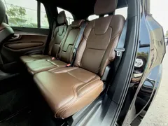 2021 Volvo XC90 B6 Luxury 7-seater, чёрный — фото 26