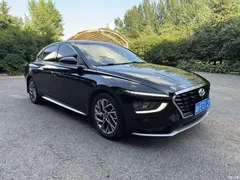 2021 Hyundai Famous Picture 1.8L CVT GLX Elite — фото 3
