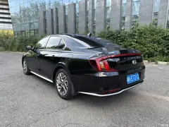 2021 Hyundai Famous Picture 1.8L CVT GLX Elite — фото 19