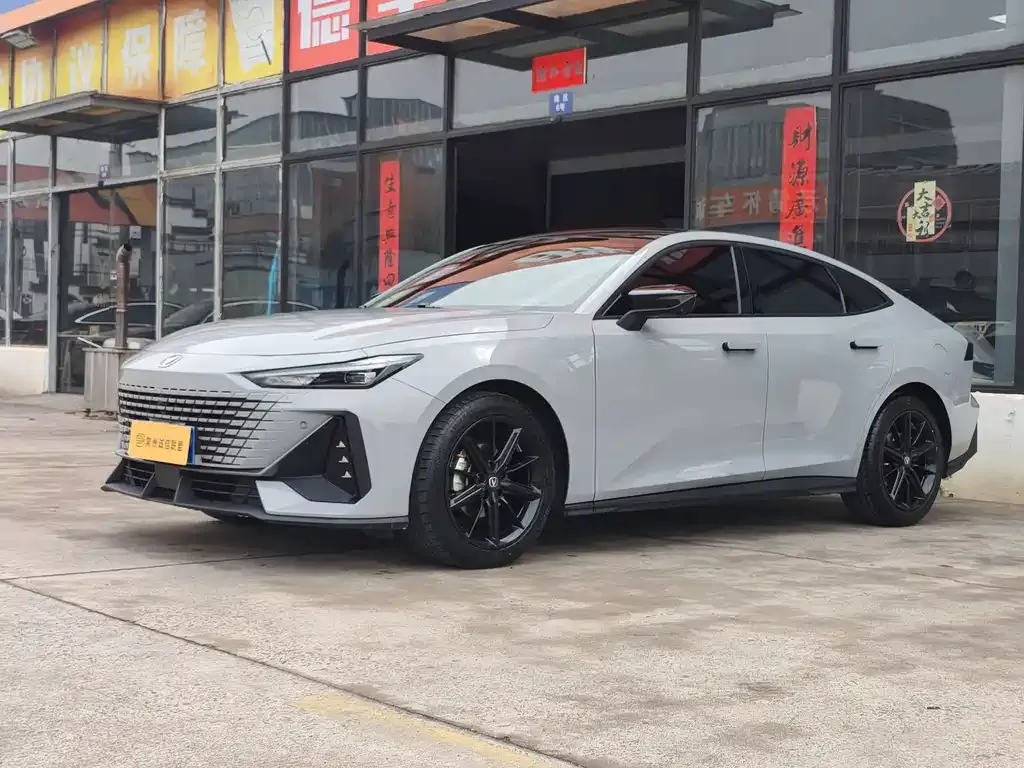 2023 Changan UNI-V 1.5T Premium