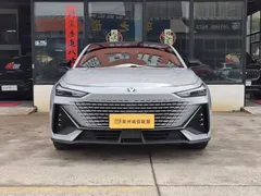 2023 Changan UNI-V 1.5T Premium — фото 2