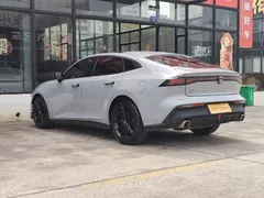 2023 Changan UNI-V 1.5T Premium — фото 14