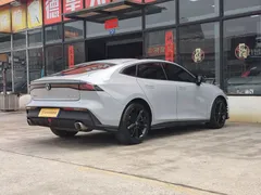 2023 Changan UNI-V 1.5T Premium — фото 16