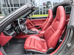 2020 Porsche 911 Targa 4 3.0T, чёрный — фото 13