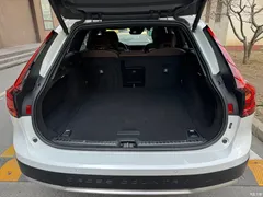 2021 Volvo V90 Cross Country B5 AWD Zhiyuan, белый — фото 23