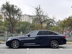 2022 BMW 5 Series 5 530i Fashion M, чёрный — фото 3