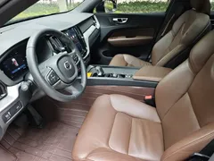 2022 Volvo XC60 4WD Zhiyi Luxury, чёрный — фото 6