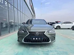 2023 Lexus ES 200 Excellence, зелёный — фото 2