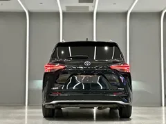 2023 Toyota Granvia 2.5L Hybrid VIP, чёрный — фото 10
