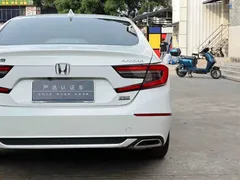 2022 Honda Accord 260TURBO Luxury, белый — фото 24