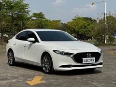 2021 Mazda 3 2.0L AT, белый — фото 3