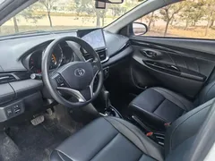 2021 Toyota Yaris L Zhixuan X 1.5L CVT Luxury, белый — фото 4