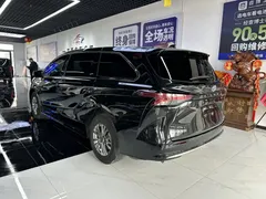 2023 Toyota Sienna 2.5L Hybrid Luxury, чёрный — фото 7