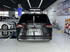 2023 Toyota Sienna 2.5L Hybrid Luxury, чёрный — фото 8