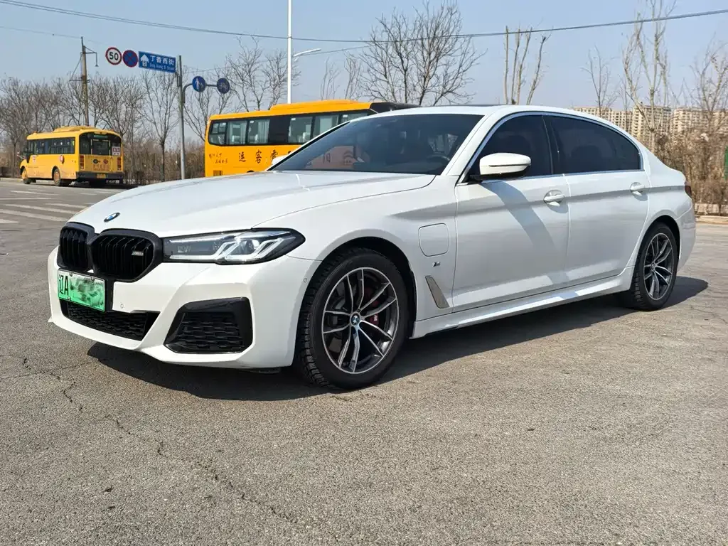 2021 BMW 5 Series 5 535Le