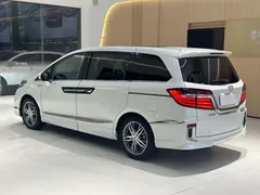 2019 Honda Elysion 2.0L Hybrid Luxury, белый — фото 3