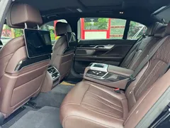 2021 BMW 7 Series 730Li M, чёрный — фото 19