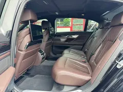 2021 BMW 7 Series 730Li M, чёрный — фото 20