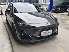2023 Changan UNI-V 1.5T Premium — фото 3