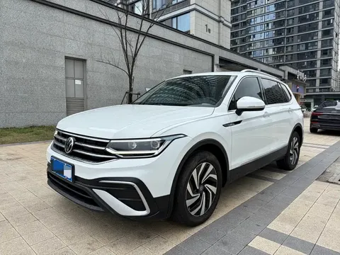 2023 Volkswagen Tiguan L 300TSI AT 2WD